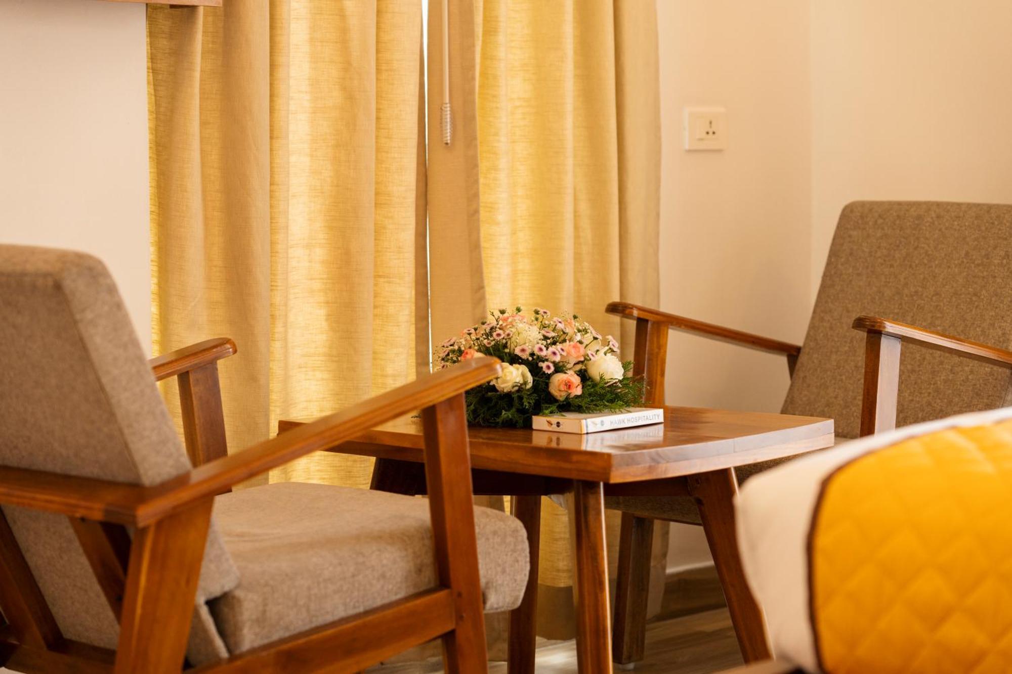 Solo Inn By Hawk Hospitality Kochi エクステリア 写真