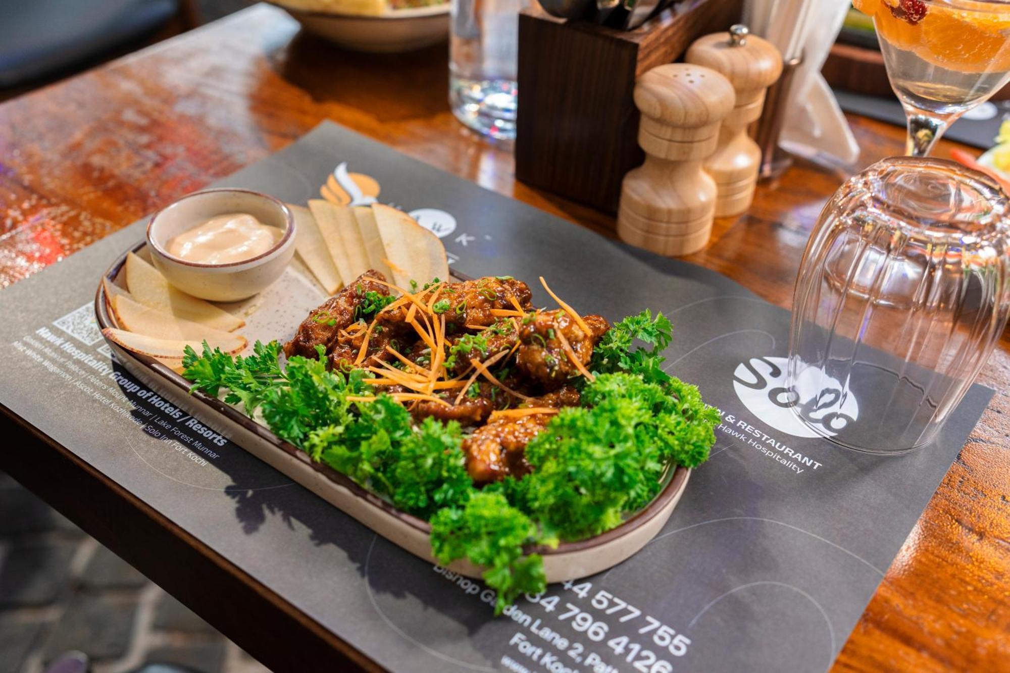 Solo Inn By Hawk Hospitality Kochi エクステリア 写真